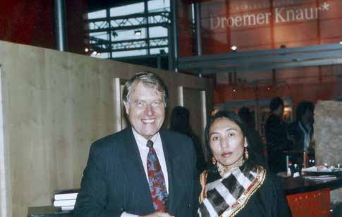 Mit Soname Yangchen auf der Buchmesse 2005 in Frankfurt